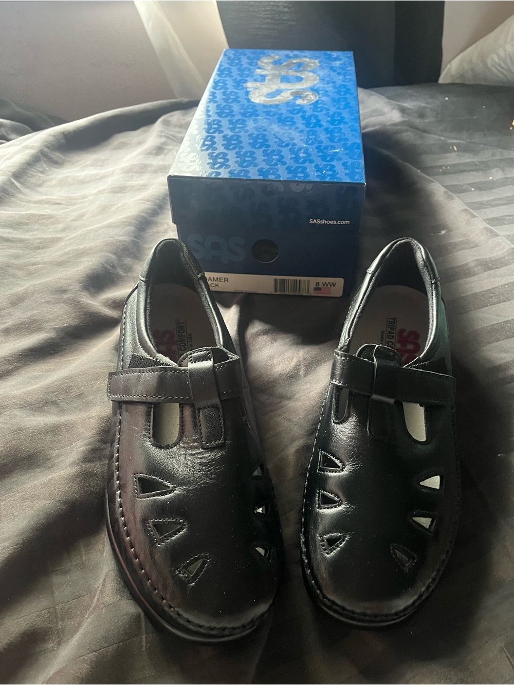 SAS shoes women’s navy blue leather Mary Jane Shoes